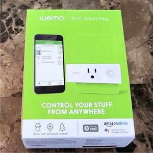 White Wi-Fi Smart Plug
